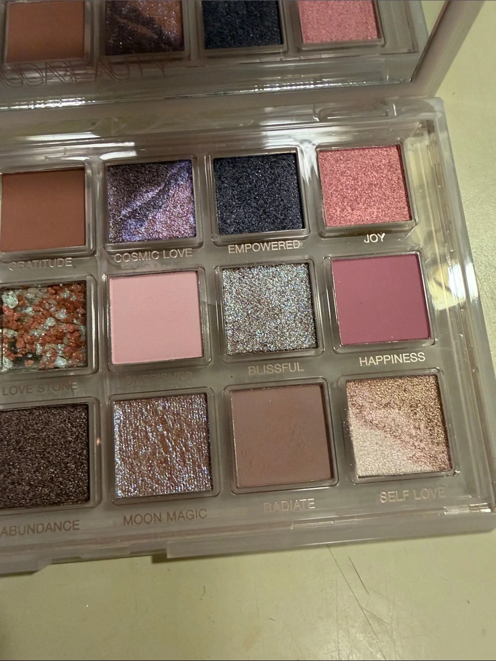 HUDA BEAUTY discontinued no